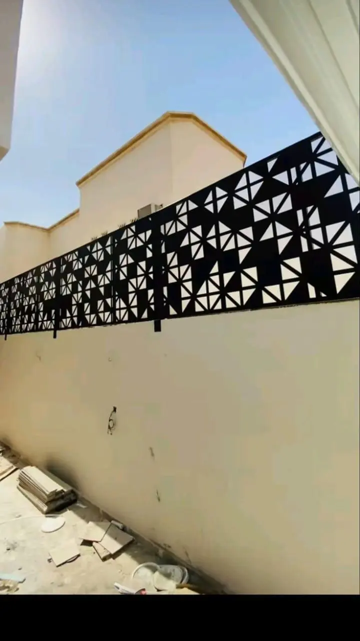 حماية الأثاث والأرضيات